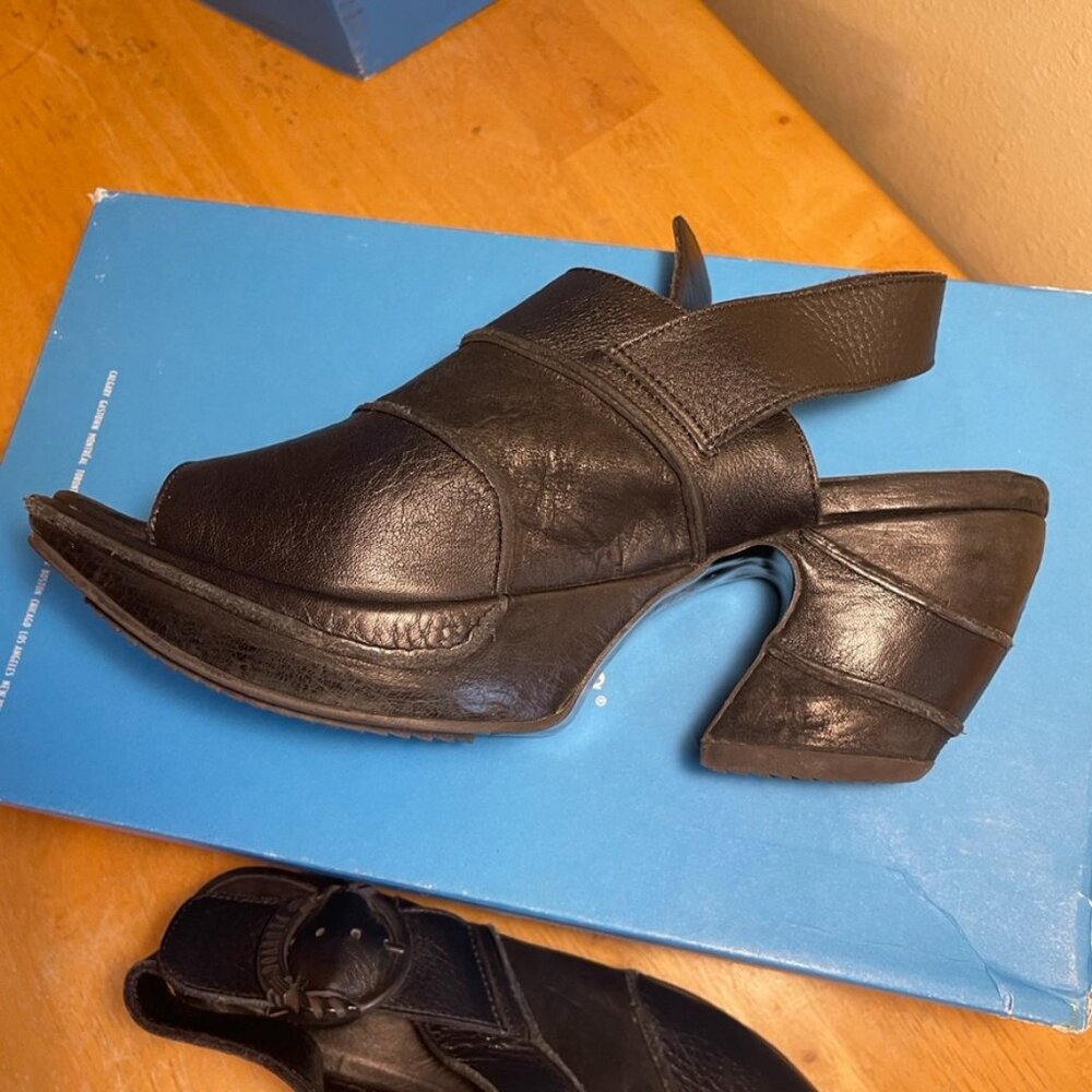 Fluevog Prepare Advisors - Picture 4 of 10